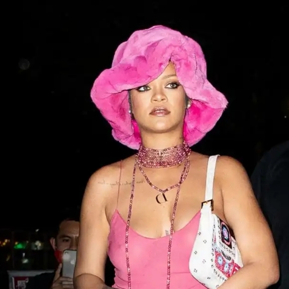 Fuzzy Bucket Hat - Picture 5 of 5